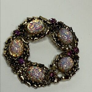 Magical confetti lucite dragon breath vintage Goldtone Purple wreath brooch pin